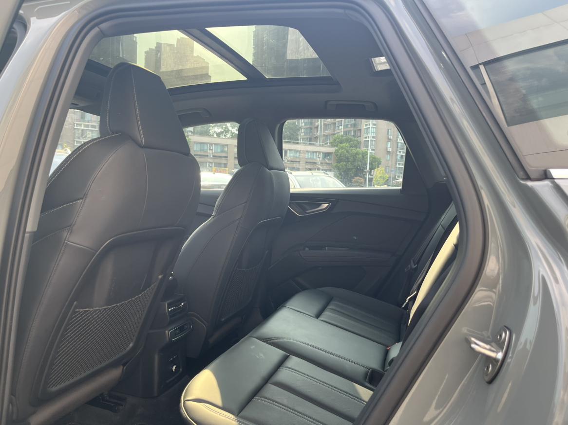 Audi Q4 e-tron 2024 thumb 11