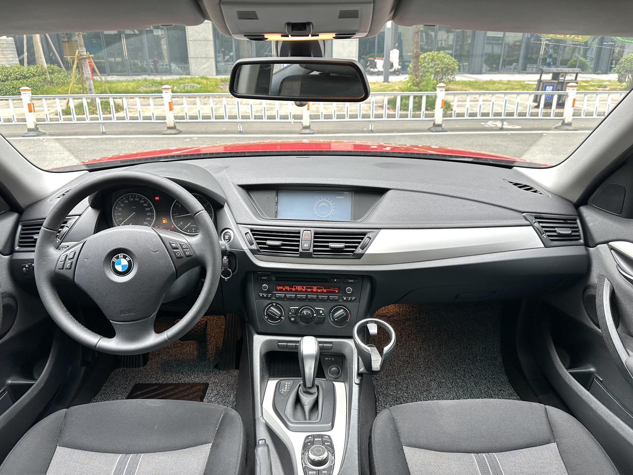 BMW X1 2013 thumb 5