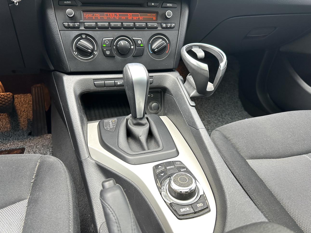 BMW X1 2013 thumb 8