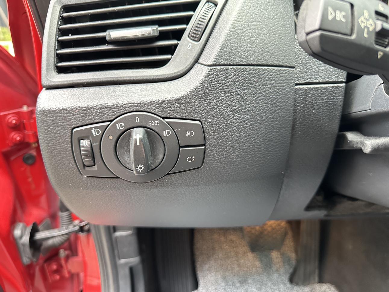 BMW X1 2013 thumb 9