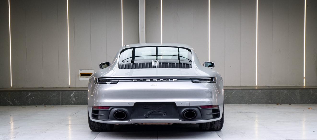 Porsche 911 2023 thumb 2