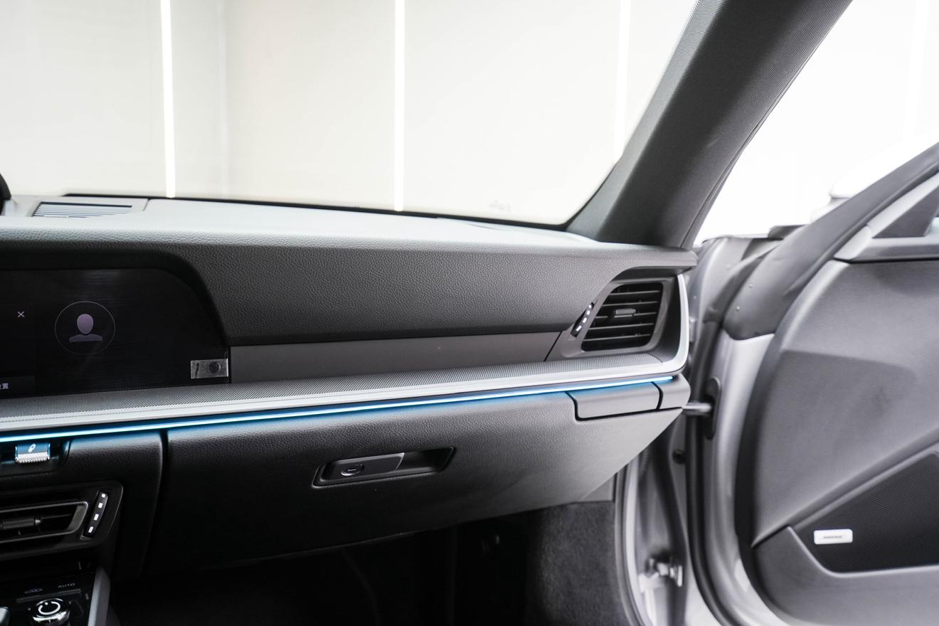 Porsche 911 2023 thumb 9