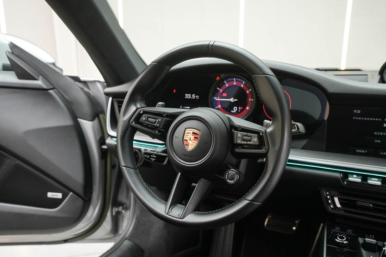 Porsche 911 2023 thumb 11