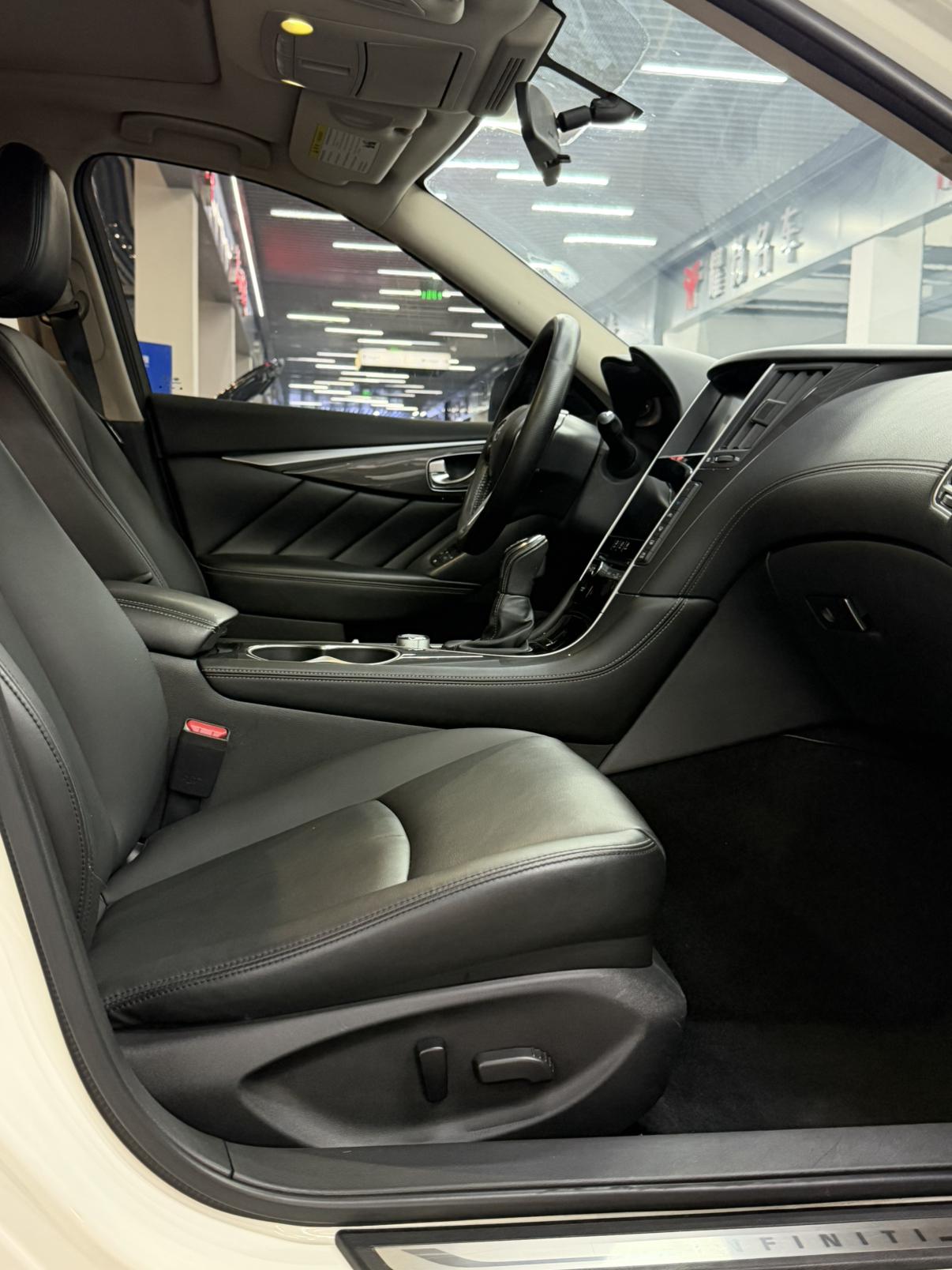 Infiniti Q50L 2019 thumb 8