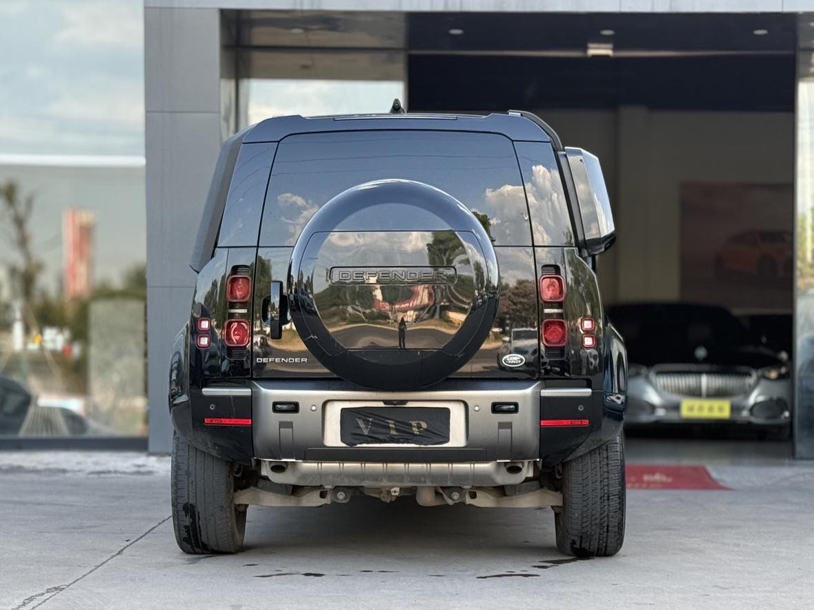 Land Rover Defender 2024 thumb 3