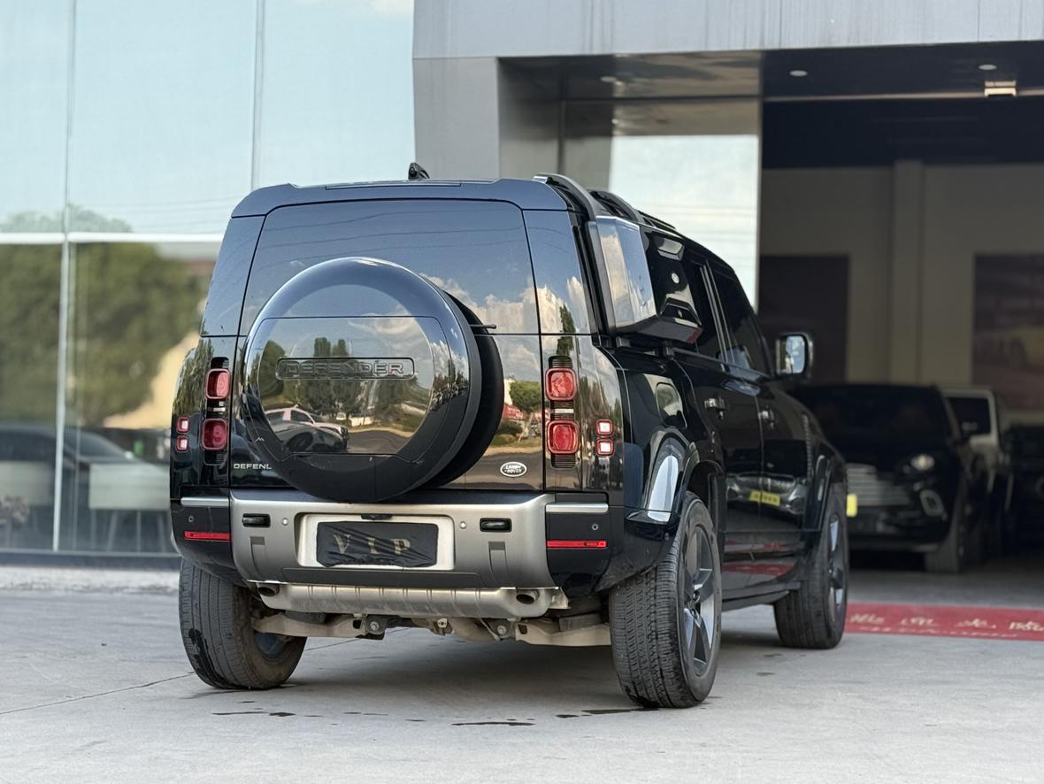 Land Rover Defender 2024 thumb 4
