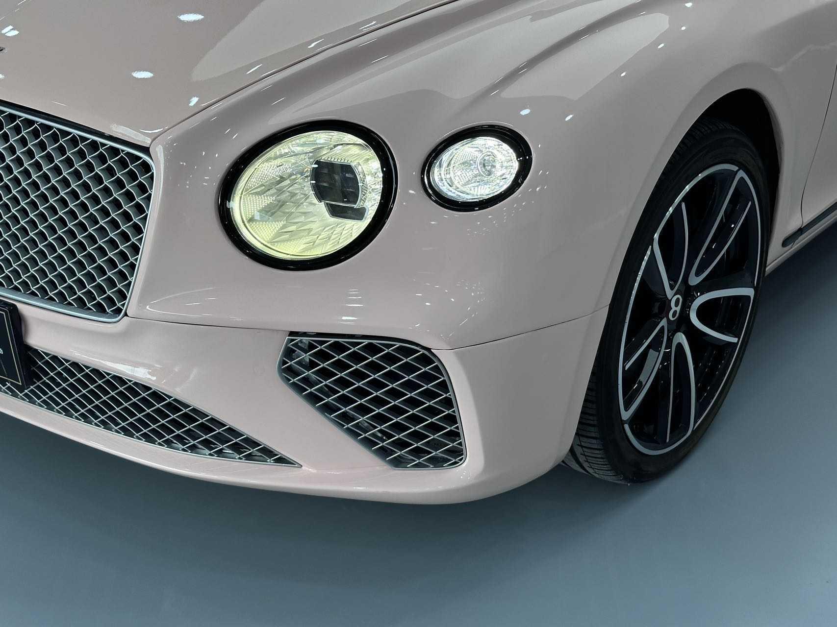 Bentley Ou Lu 2012 thumb 5