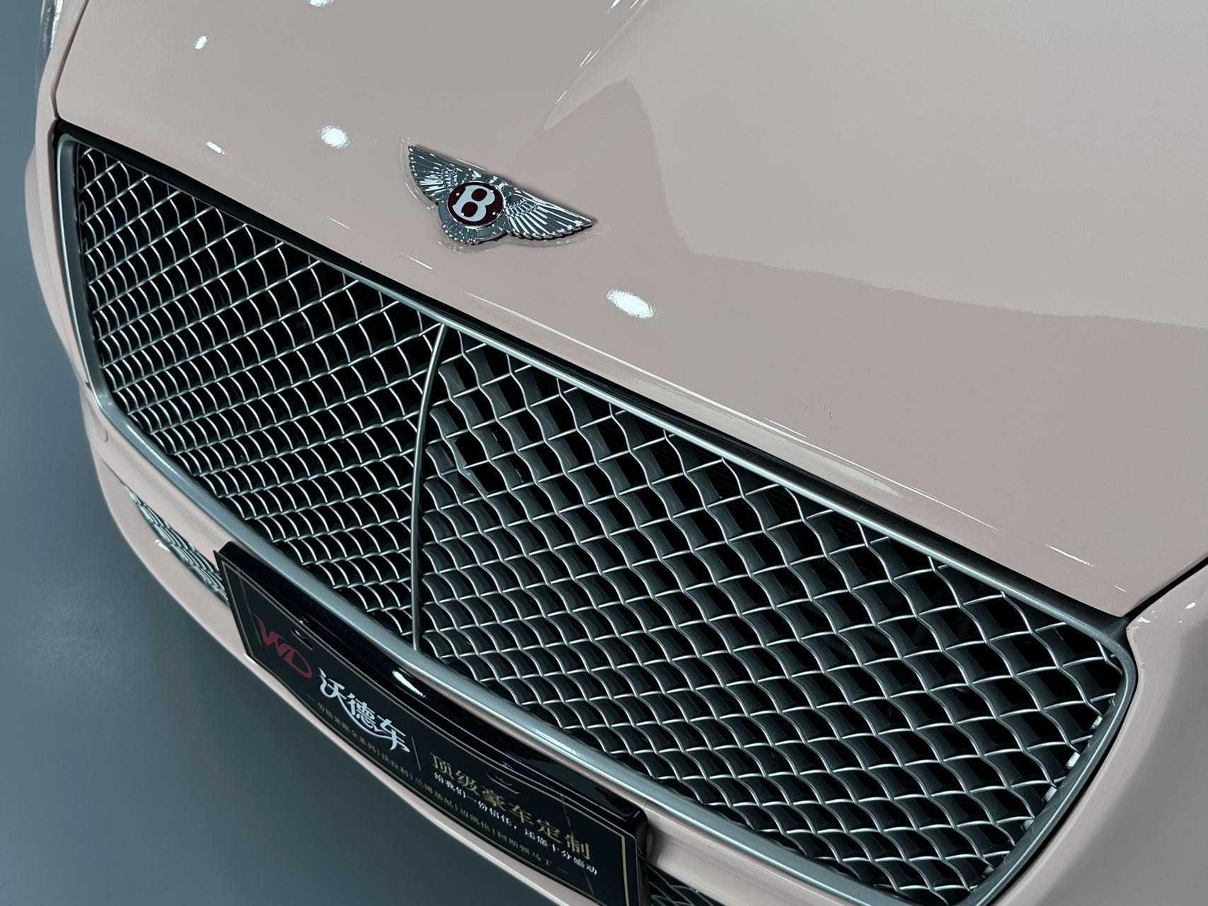 Bentley Ou Lu 2012 thumb 7
