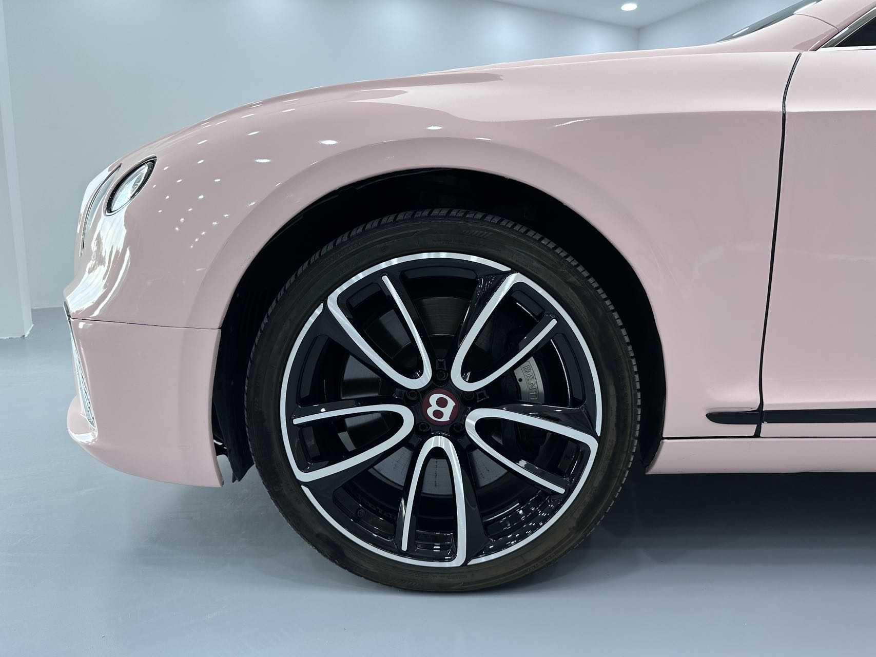 Bentley Ou Lu 2012 thumb 8