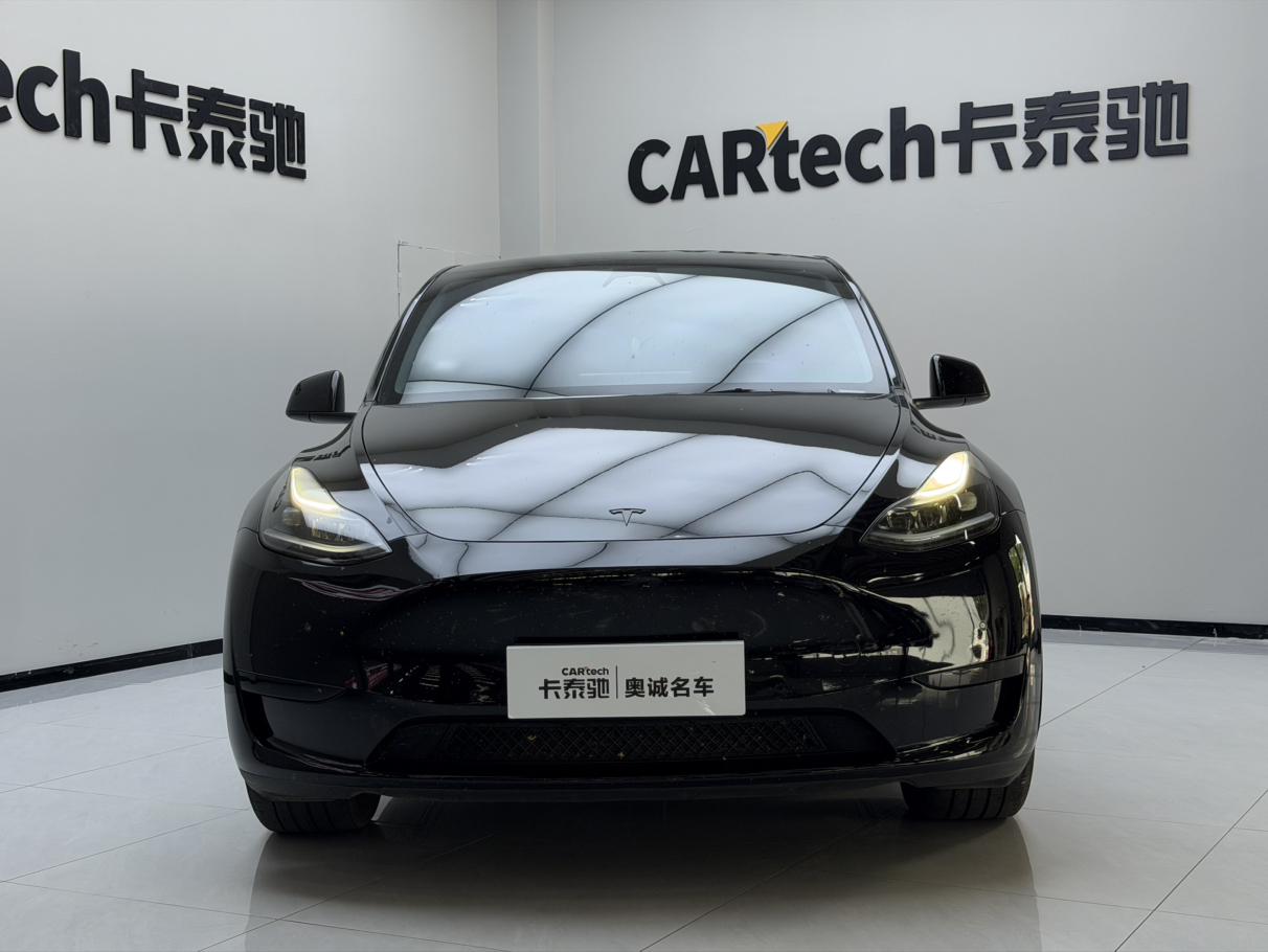 Tesla Model Y 2023 thumb 9