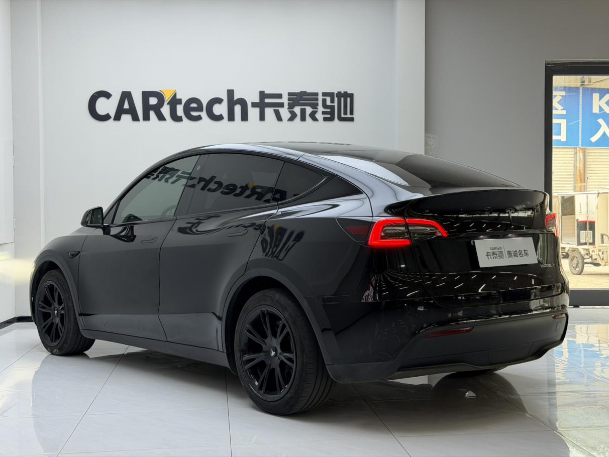 Tesla Model Y 2023 thumb 11