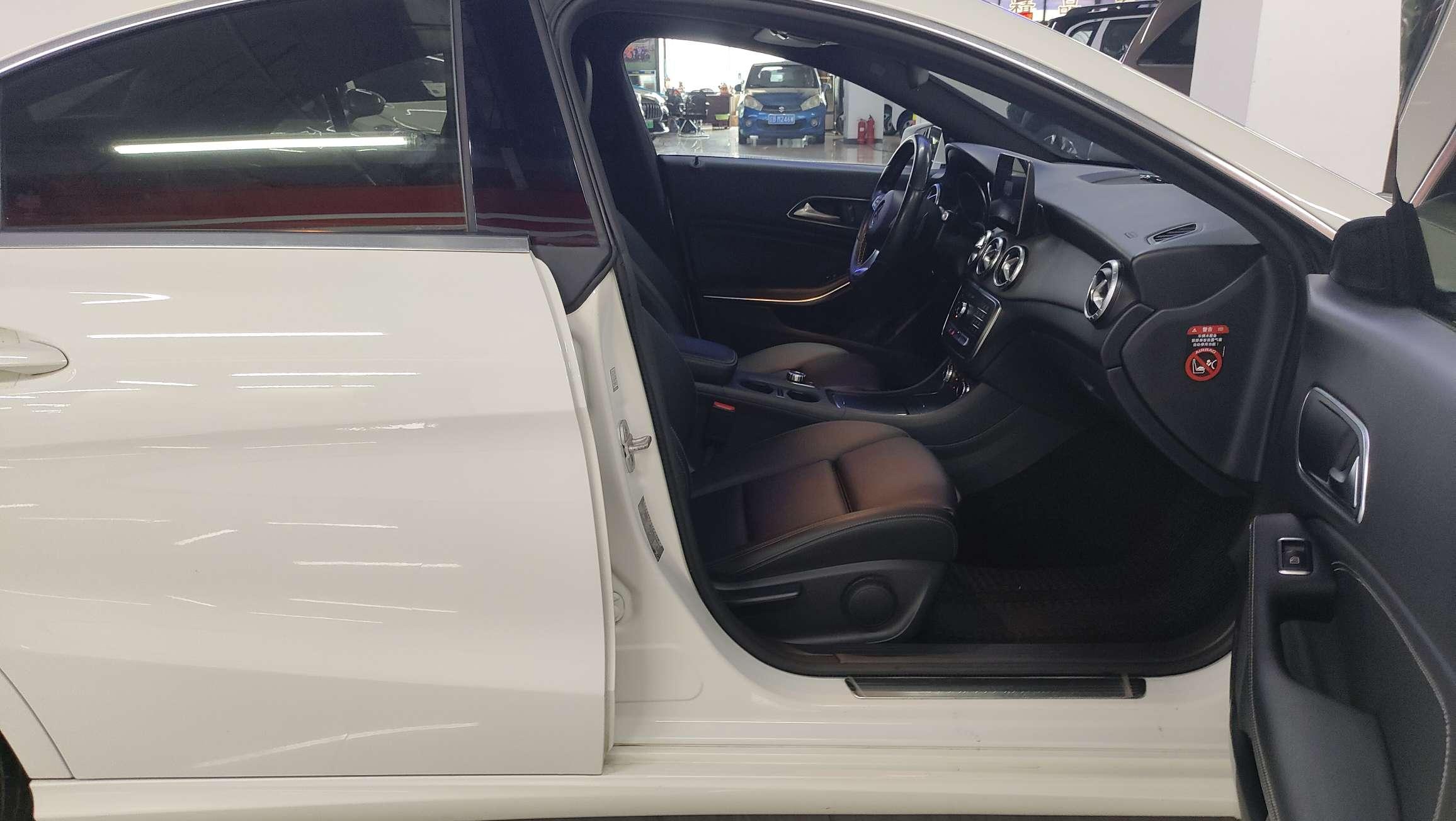 Mercedes-Benz CLA 2017 thumb 8