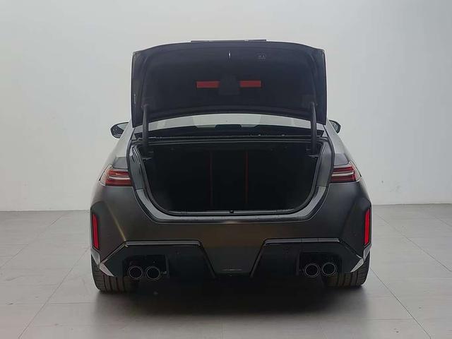 BMW M5 2025 thumb 7
