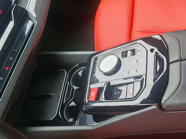 BMW M5 2025 thumb 11