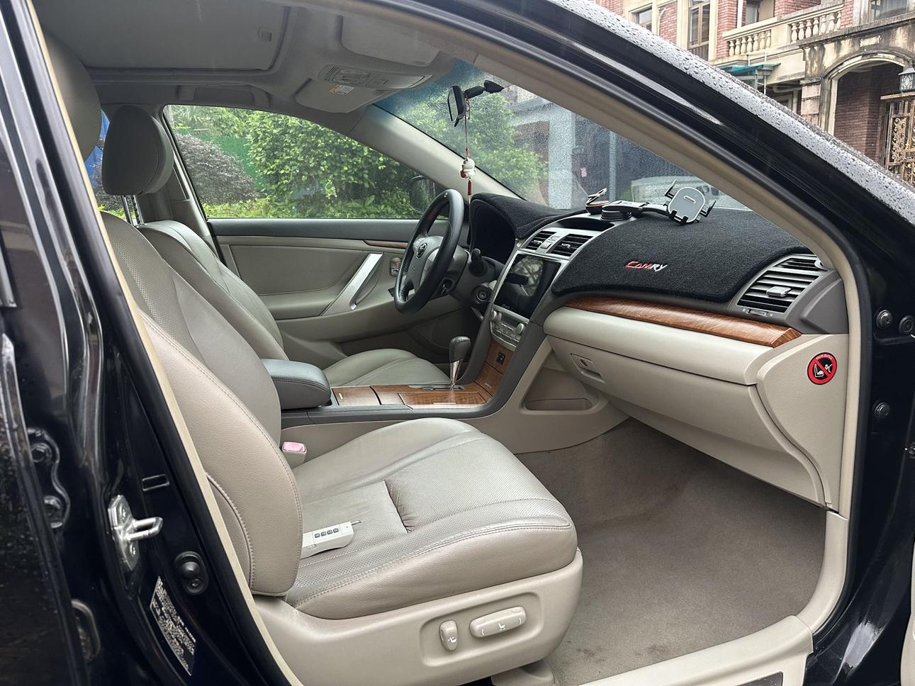 Toyota Camry 2010 thumb 6