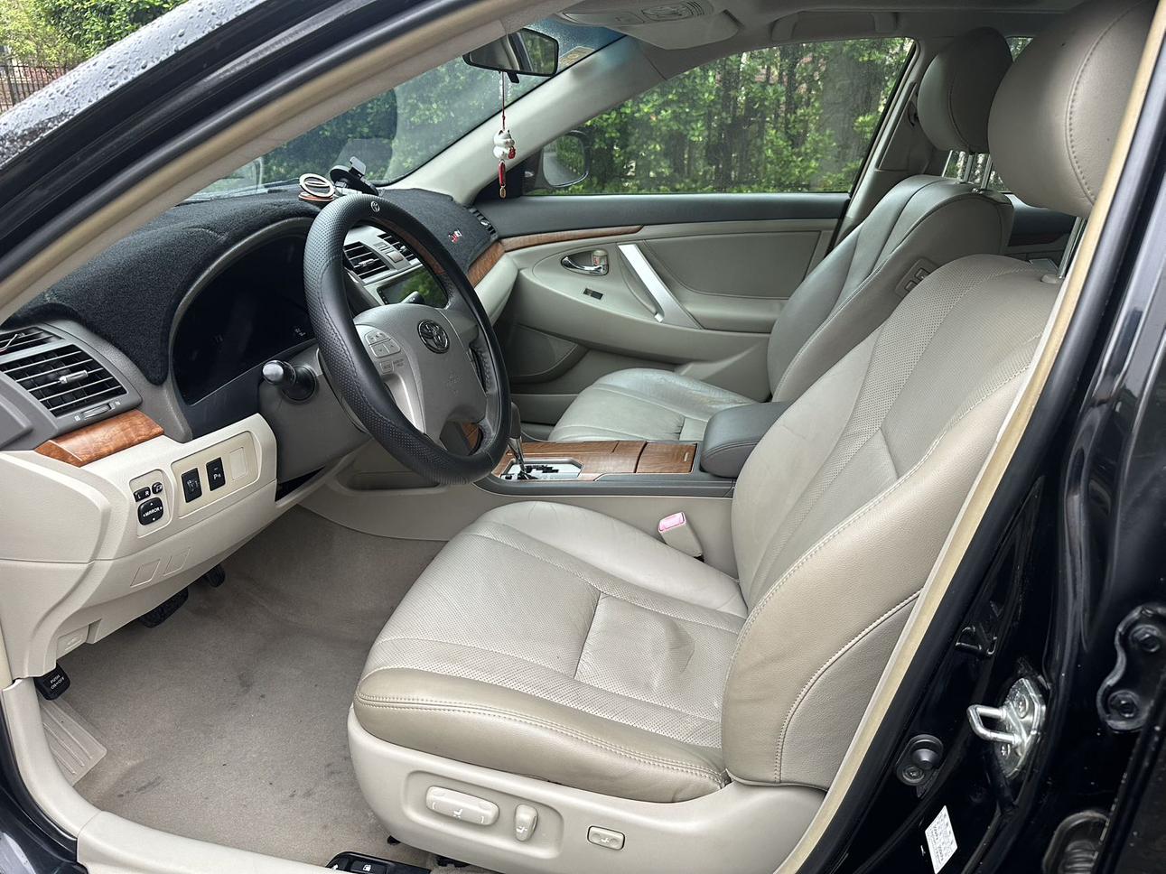 Toyota Camry 2010 thumb 10
