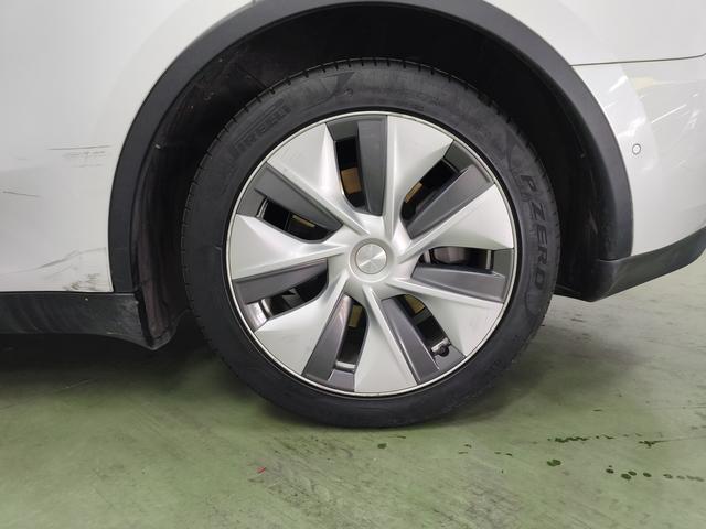 Tesla Model Y 2022 thumb 7