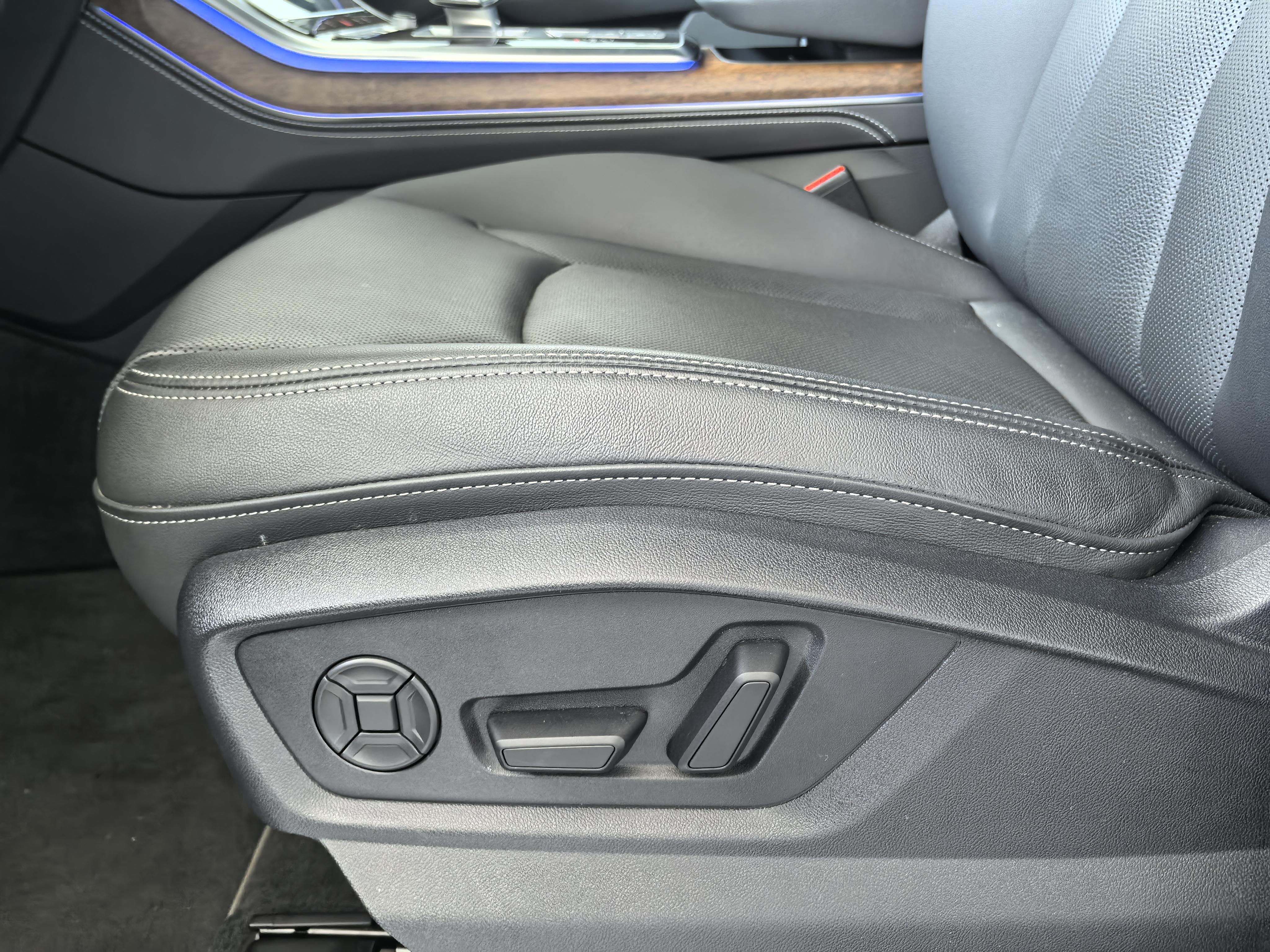 Audi Q7 2025 thumb 6