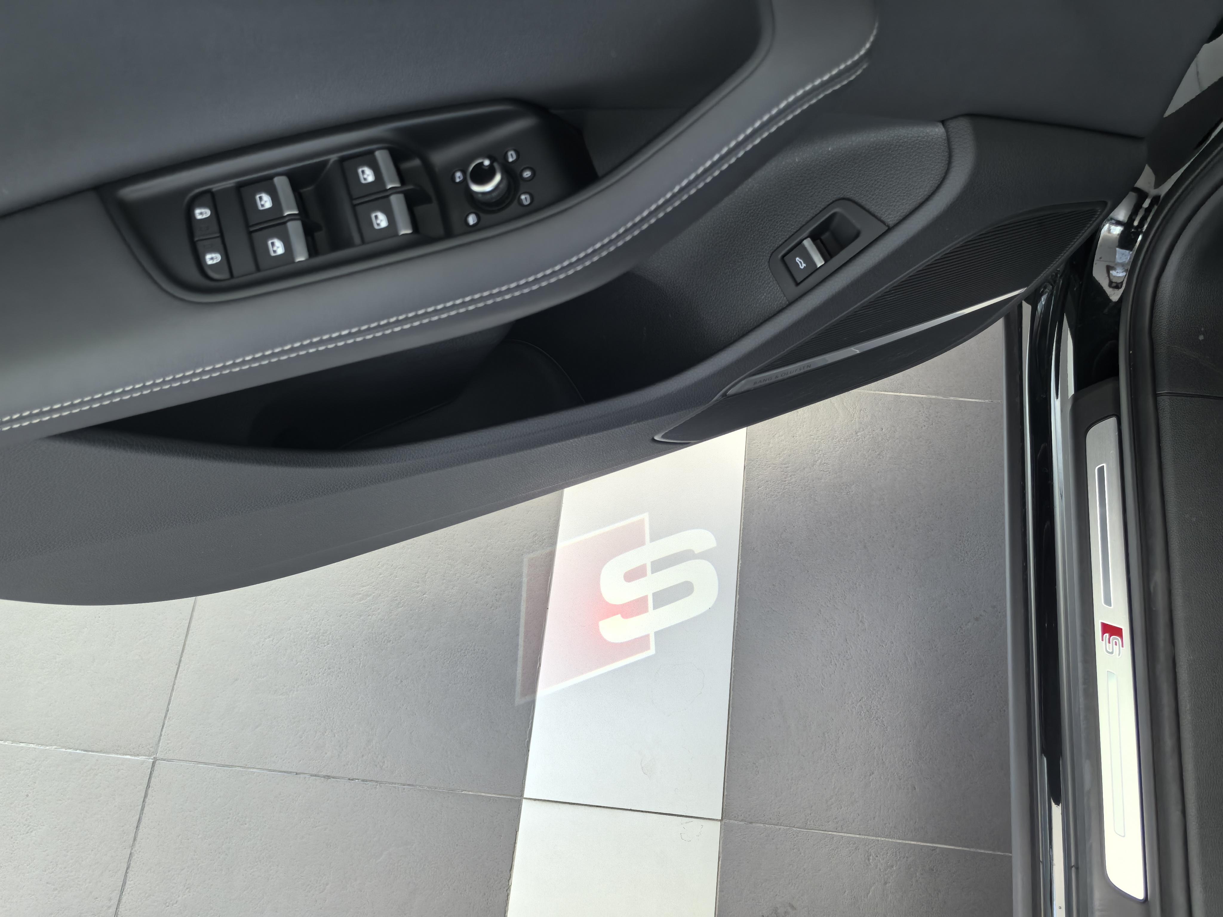 Audi Q7 2025 thumb 8