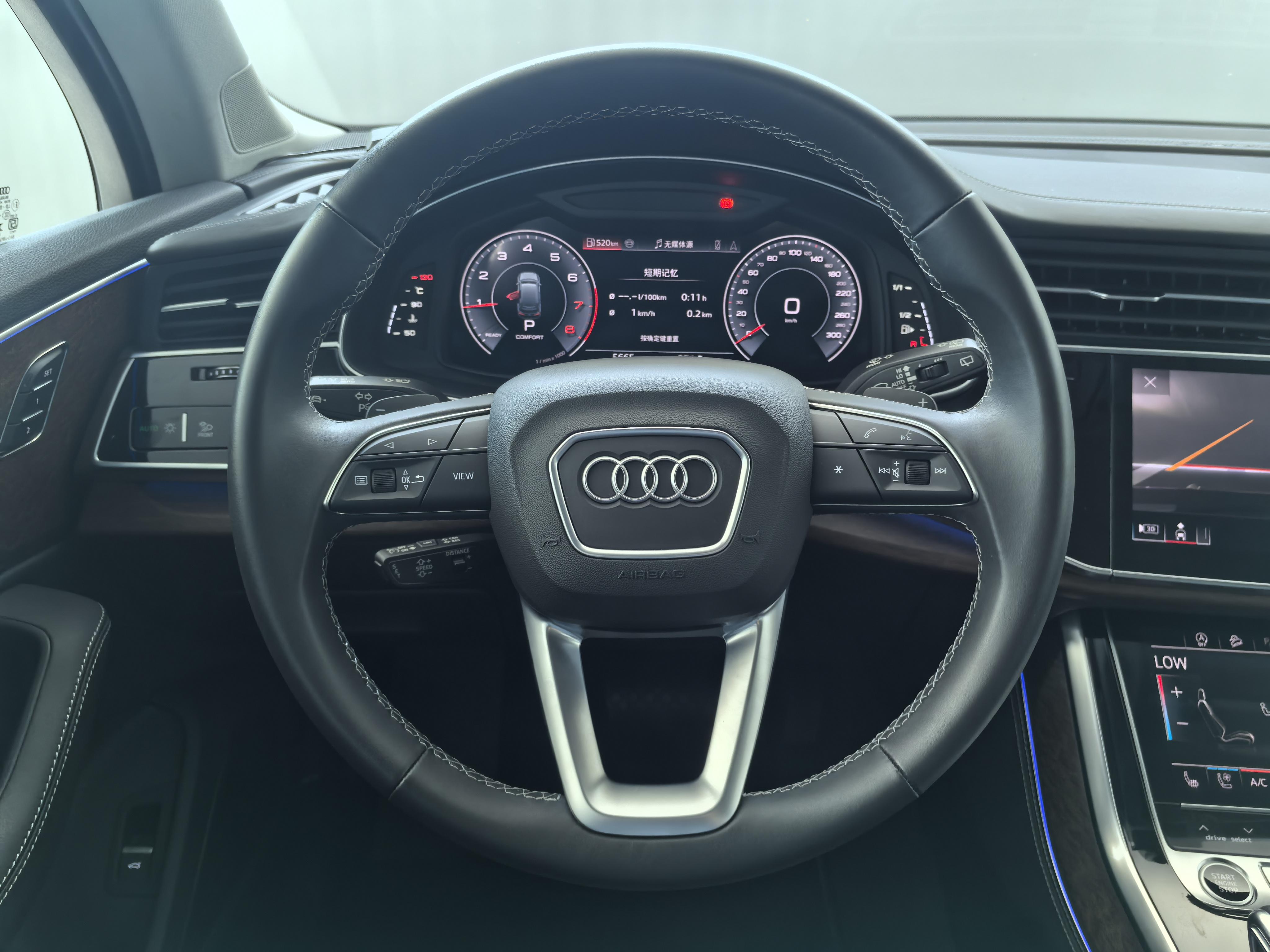 Audi Q7 2025 thumb 12