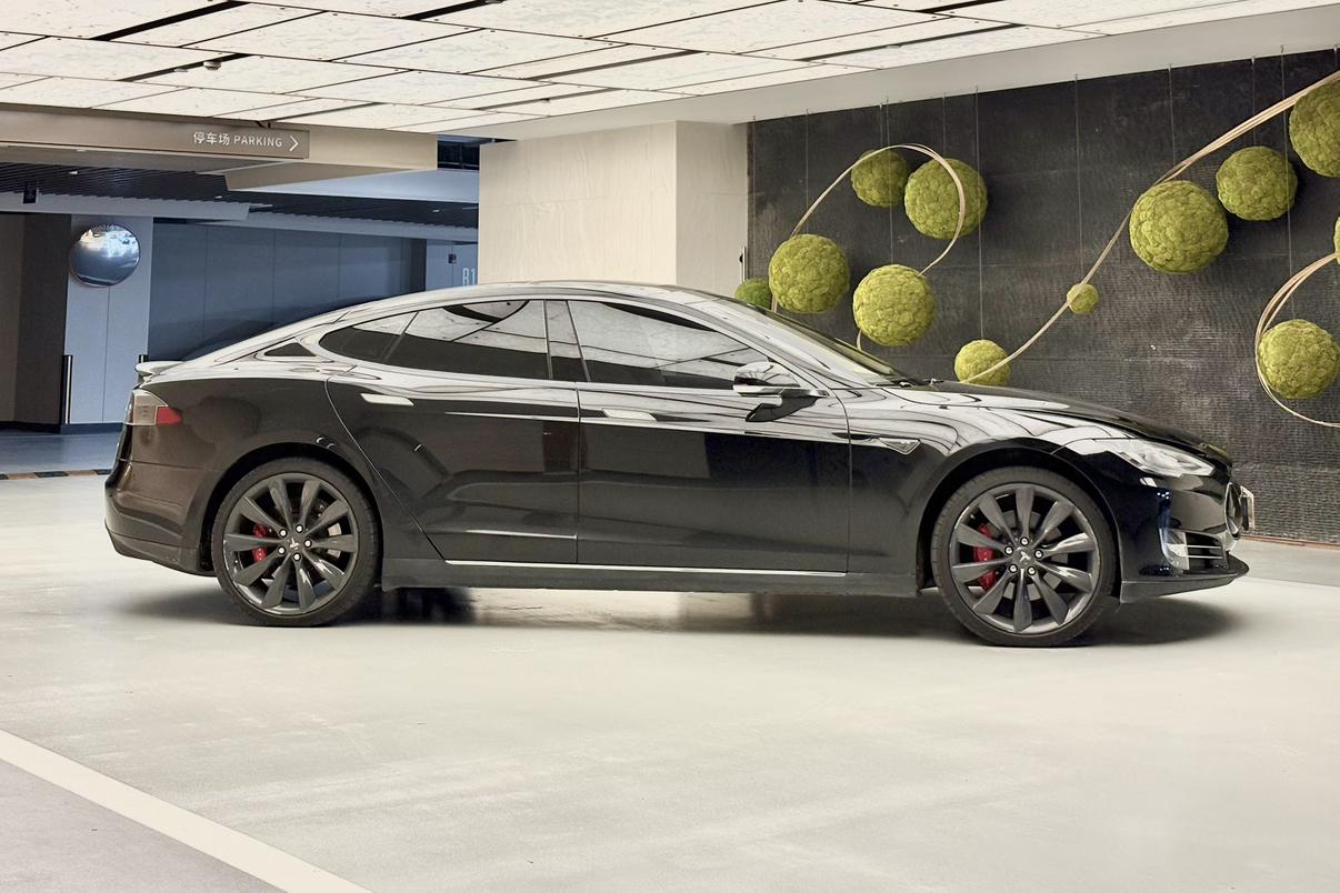 Tesla Model S 2014 thumb 6