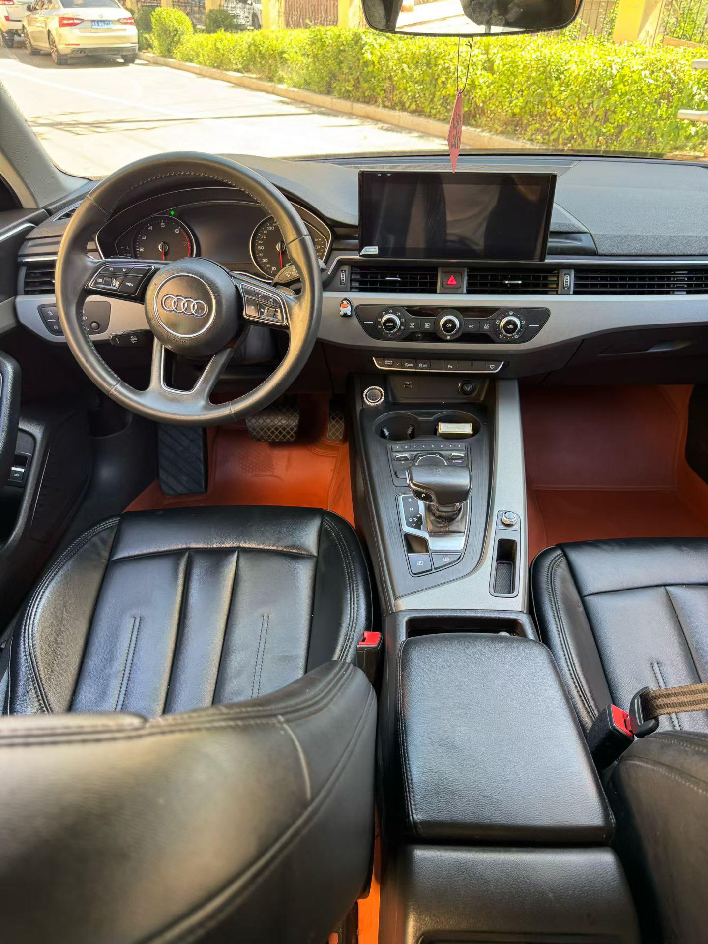 Audi A4 2018 thumb 6
