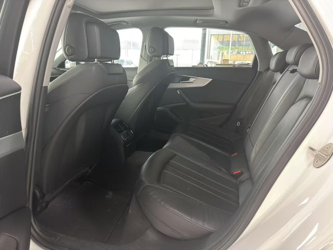 Audi A4 2020 thumb 9