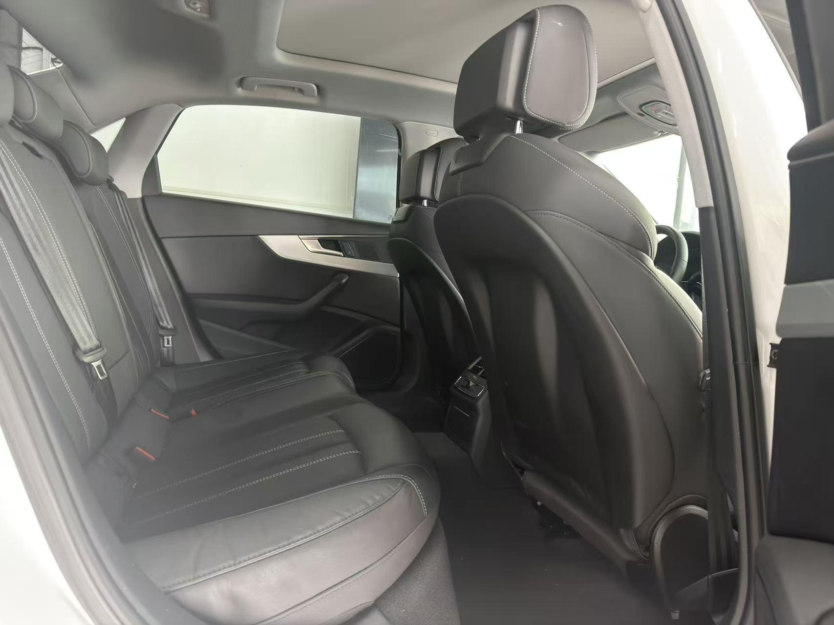 Audi A4 2020 thumb 10