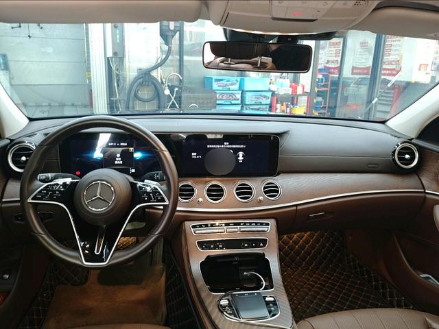 Mercedes-Benz E-Класс 2023 thumb 3