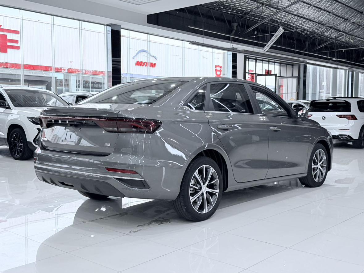 Geely Emgrand 2022 thumb 4