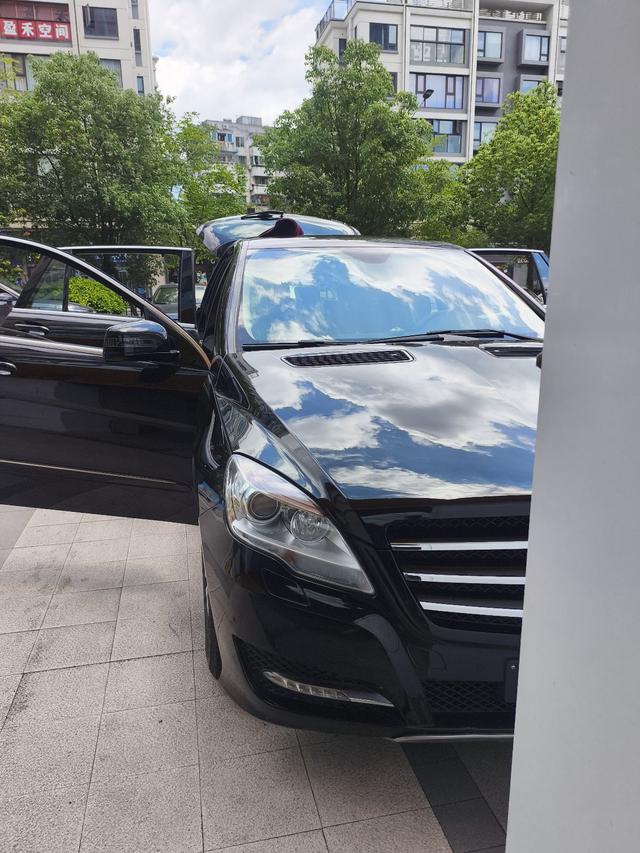 Mercedes-Benz R-Класс 2014 thumb 3
