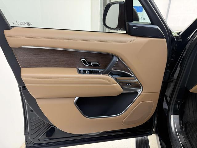 Land Rover Range Rover 2025 thumb 11