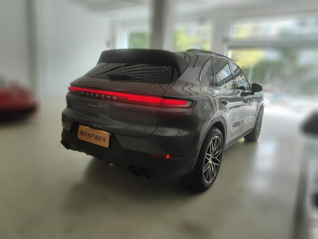 Porsche Cayenne 2024 thumb 2