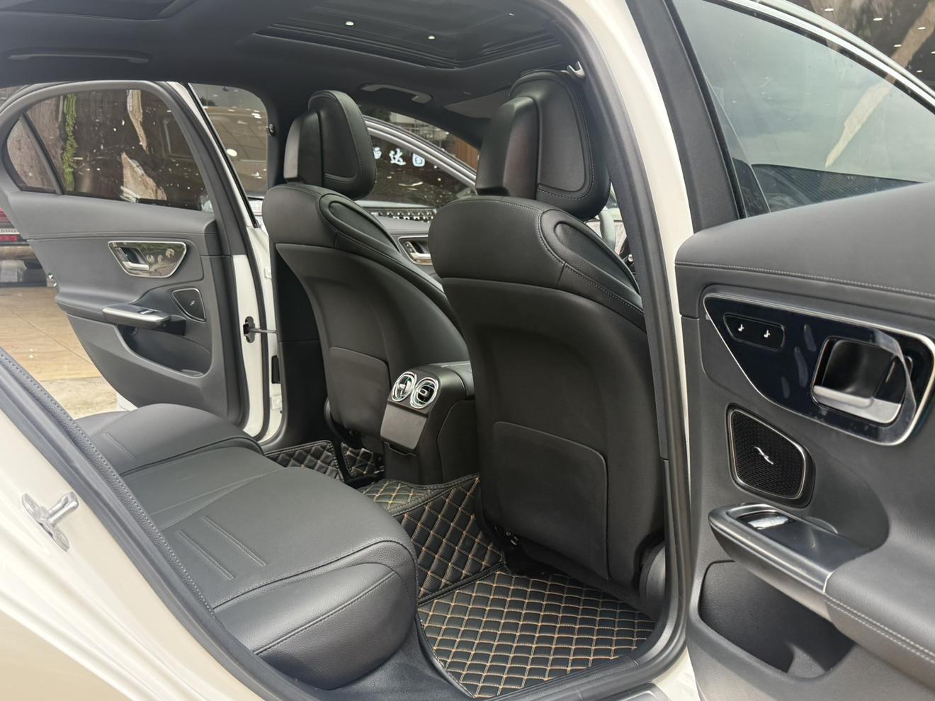 Mercedes-Benz C-Класс 2025 thumb 11