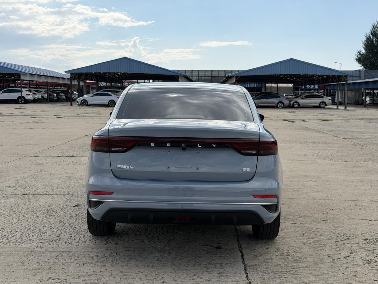 Geely Emgrand 2023 thumb 3