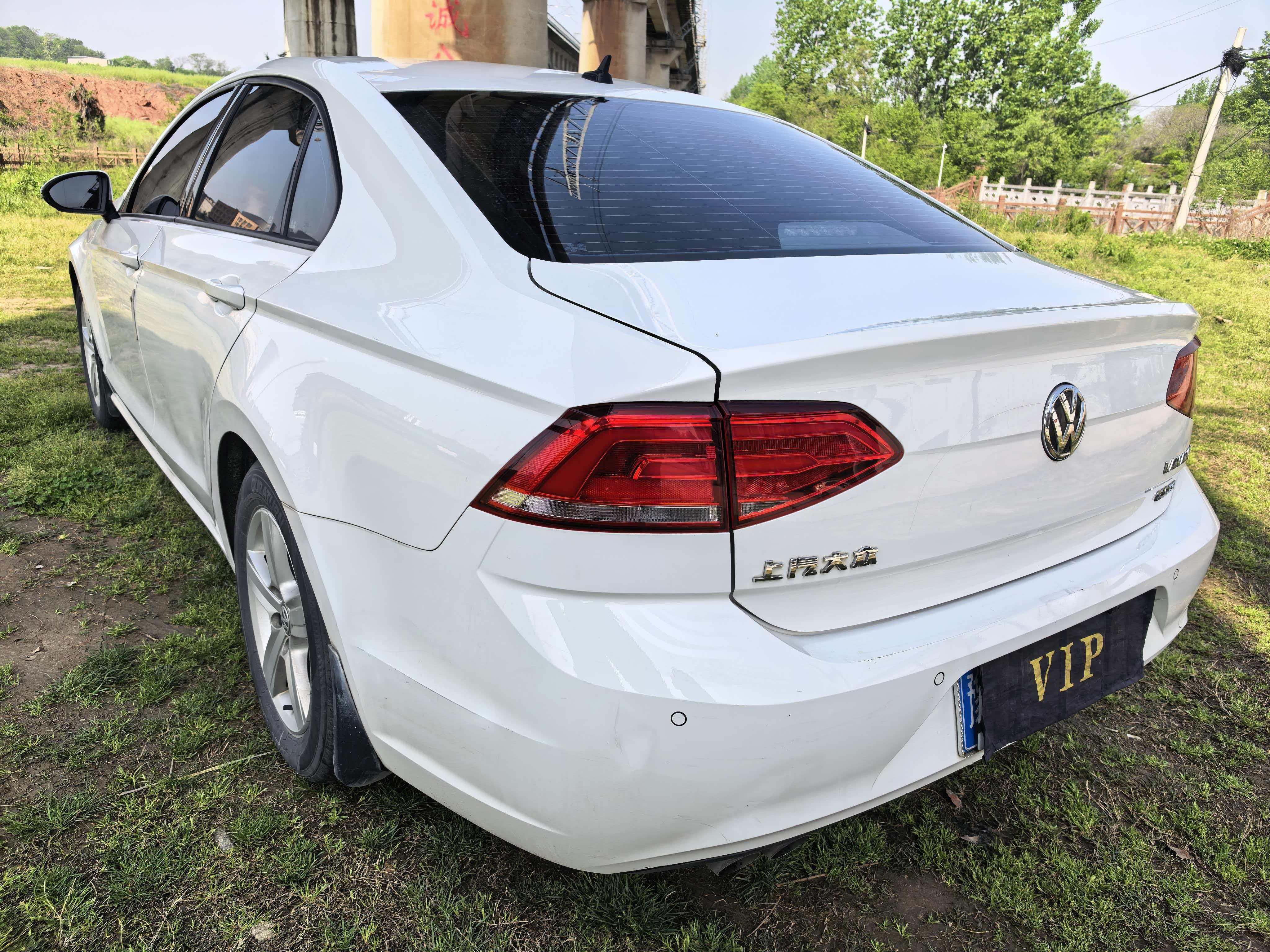 Volkswagen Lamando 2017 thumb 11