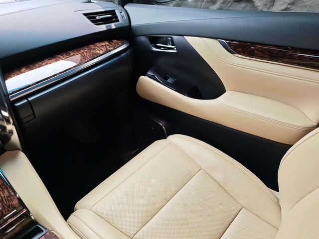 Toyota Alphard 2021 thumb 5