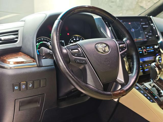 Toyota Alphard 2021 thumb 10