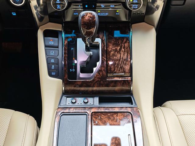 Toyota Alphard 2021 thumb 11