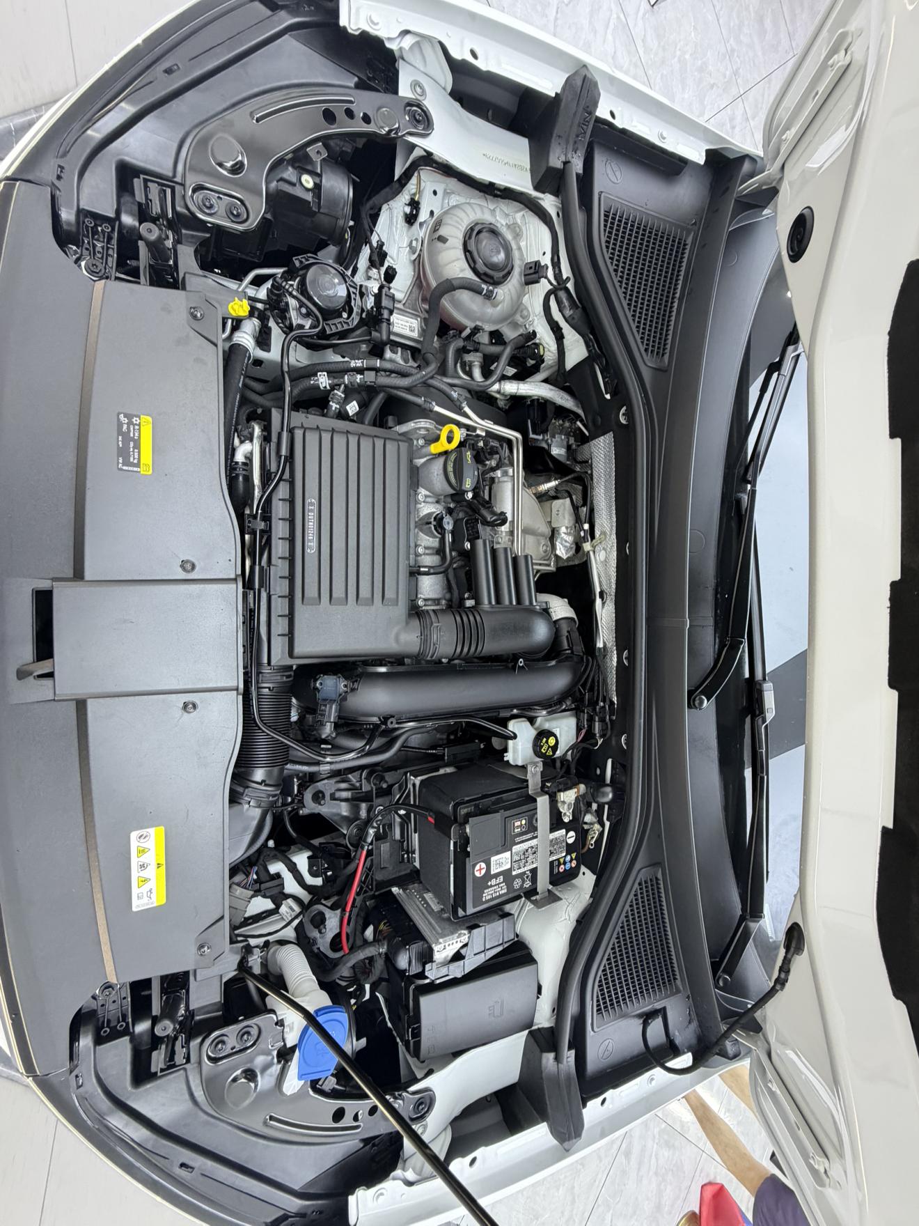 Volkswagen T-Roc 2023 thumb 6