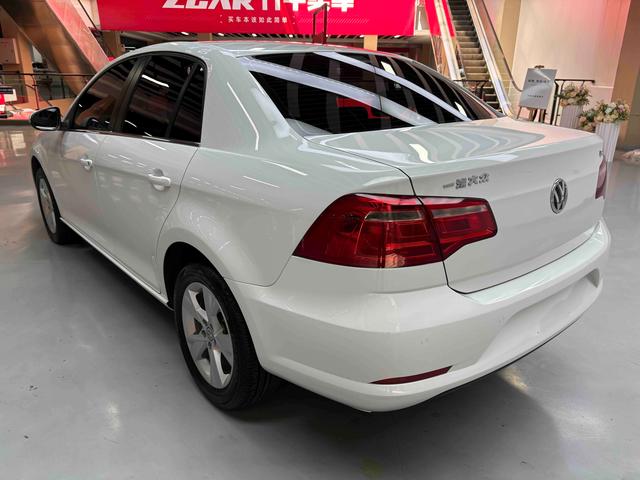 Volkswagen Bora 2013 thumb 3