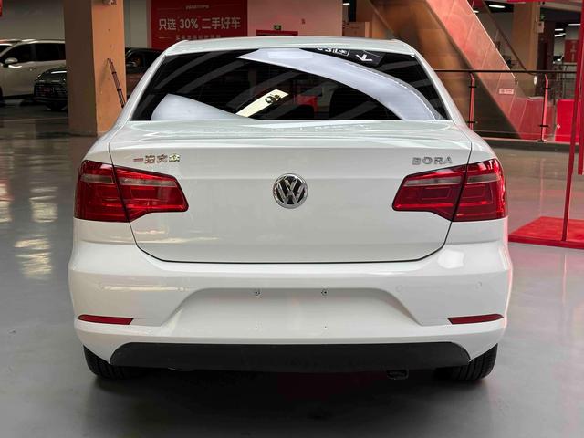 Volkswagen Bora 2013 thumb 4
