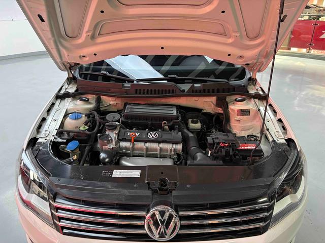 Volkswagen Bora 2013 thumb 8
