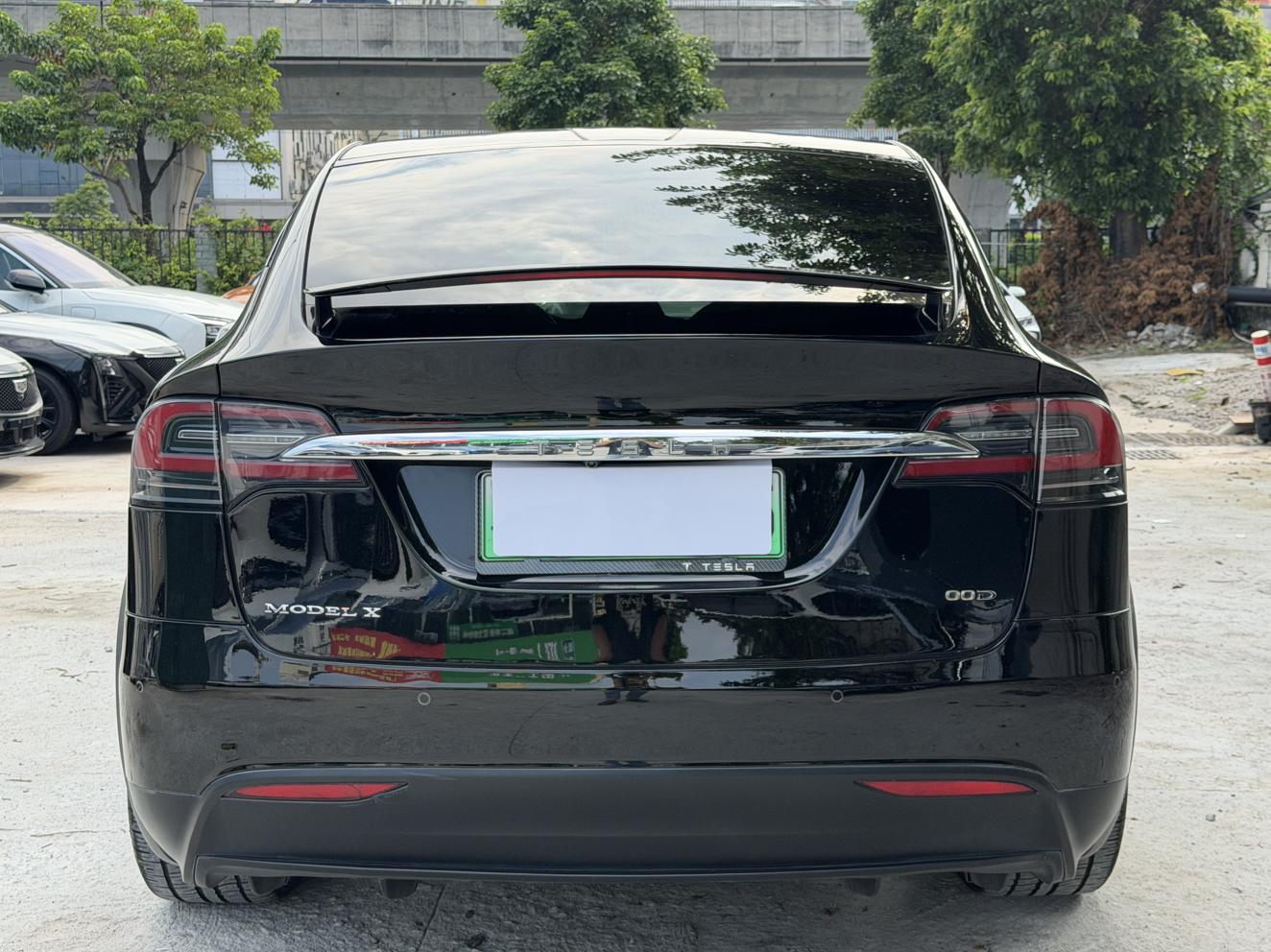 Tesla Model X 2016 thumb 3