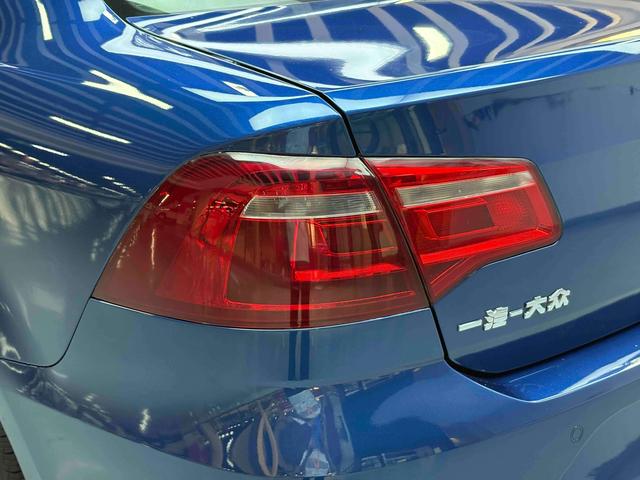 Volkswagen Bora 2013 thumb 11