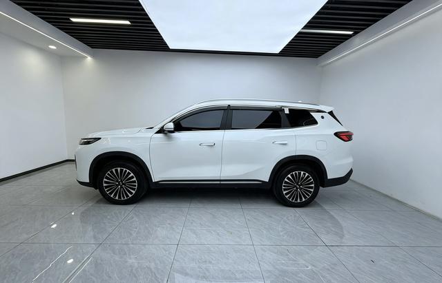 Chery Tiggo 8 PLUS C-DM 2025 thumb 2