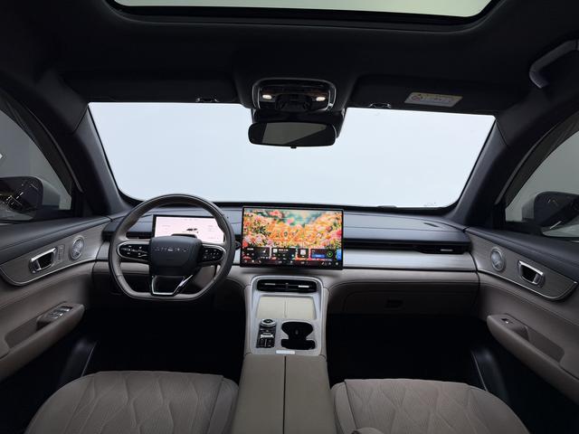 Chery Tiggo 8 PLUS C-DM 2025 thumb 12