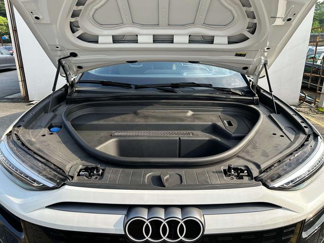 Audi Q6L e-tron 2026 thumb 4