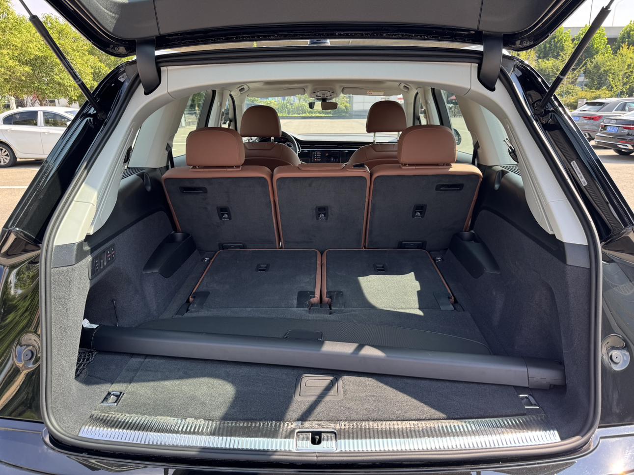 Audi Q7 2025 thumb 8