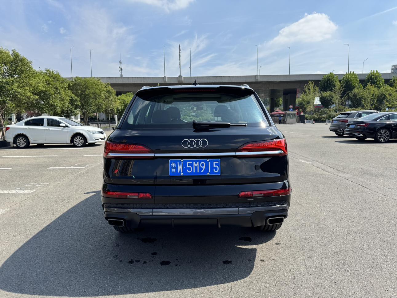 Audi Q7 2025 thumb 12